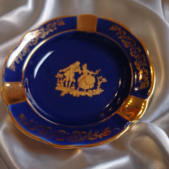 Vintage Limoges Porcelain Made in France Two Piece Trinket Vanity Set - Picture 2 of 15